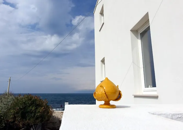 La Finestra Sul Mare Apartment