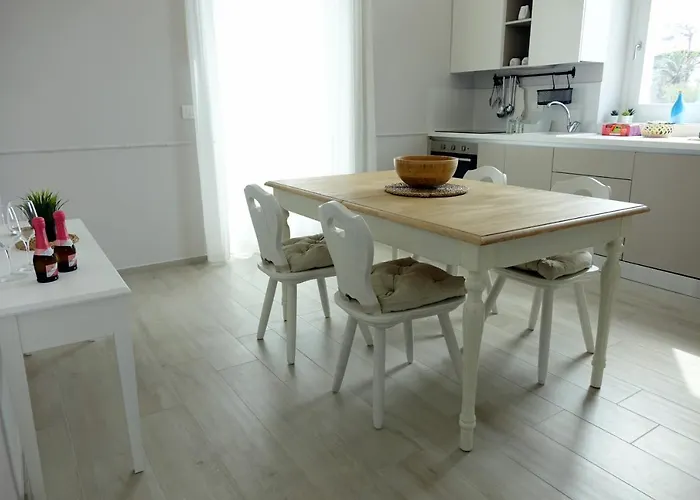 La Finestra Sul Mare Apartment *